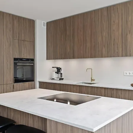 Skylight Lux 3br/2ba Center With Free Parking Apartament *